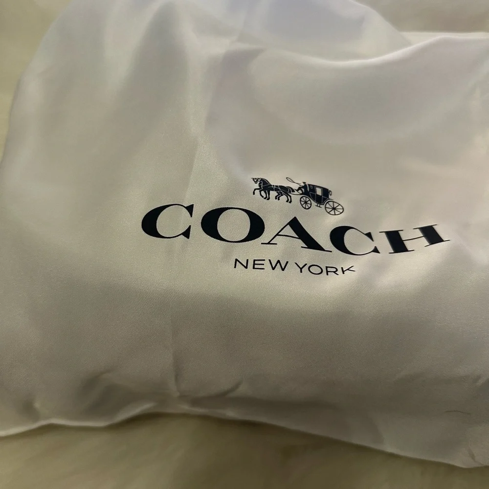 Coach Tom Wesselson limited Brown and Red Shoulder Bag with Lip Design - Picture 6 of 6